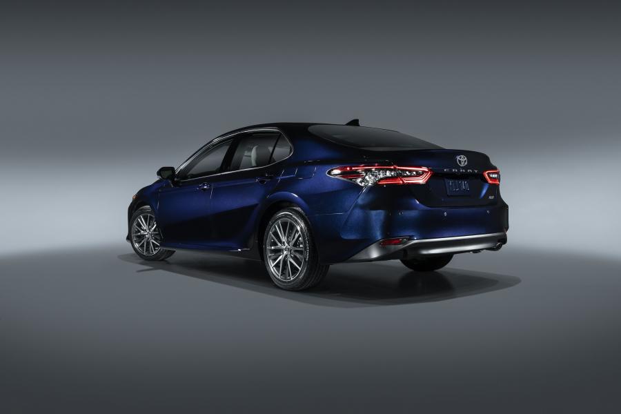  Toyota Camry XLE 2020 года  (NA) (фото 2 из 11)